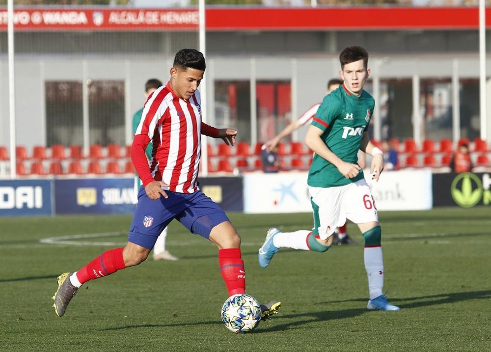 El Atleti cumple el trámite y le enseña el camino a los 'mayores'. Atleti/Academia