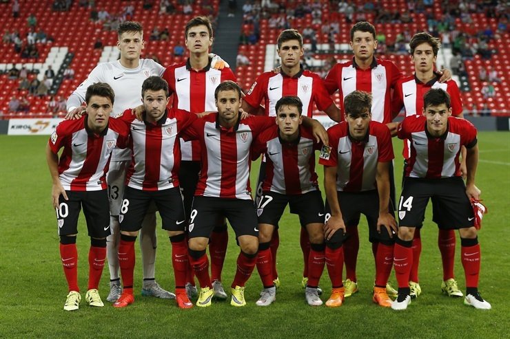 El Bilbao Athletic se llevó el derbi ante la Real Sociedad con un golpe de suerte. ClubAthletic