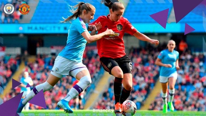 Un premier derby féminin de Manchester pour l'histoire
