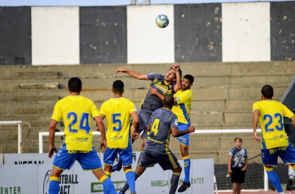 Los palos firman el empate entre Cádiz y Las Palmas. UDLasPalmas