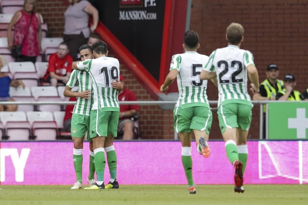 Betis beat Bournemouth as Defoe shines for 'Cherries'
