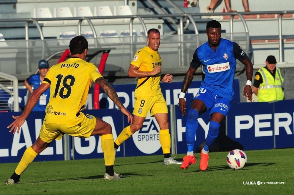 Amorebieta y Cartagena empataron a cero. EFE