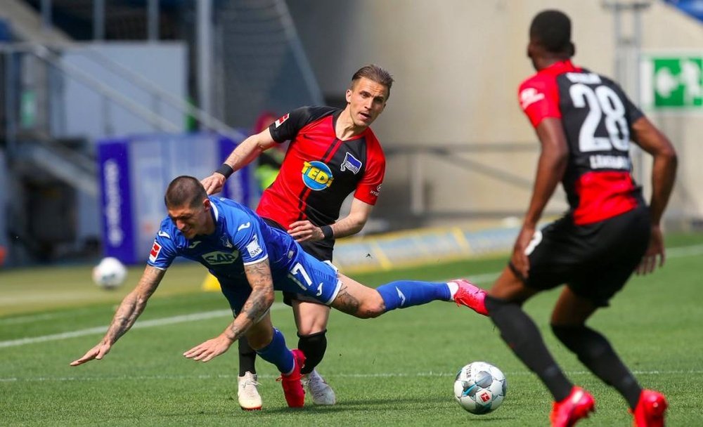 Hertha Berlin derrotou o Hoffenheim na volta da Bundesliga. Twitter/HerthaBSC