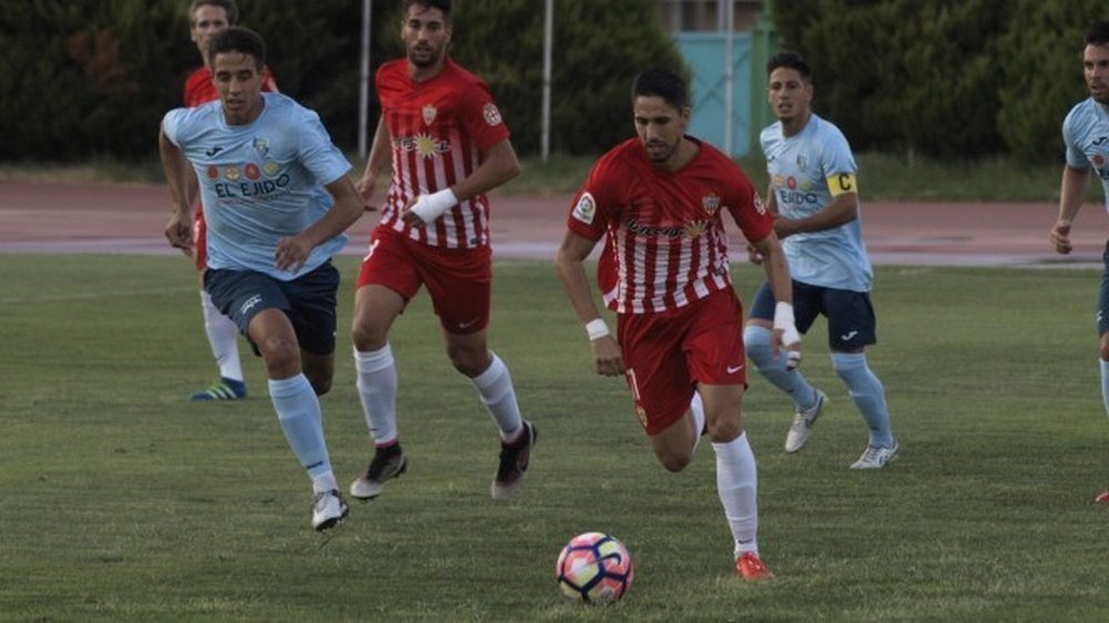 Fidel fue uno de los integrantes del once de la primera parte del Almería. UDAlmería