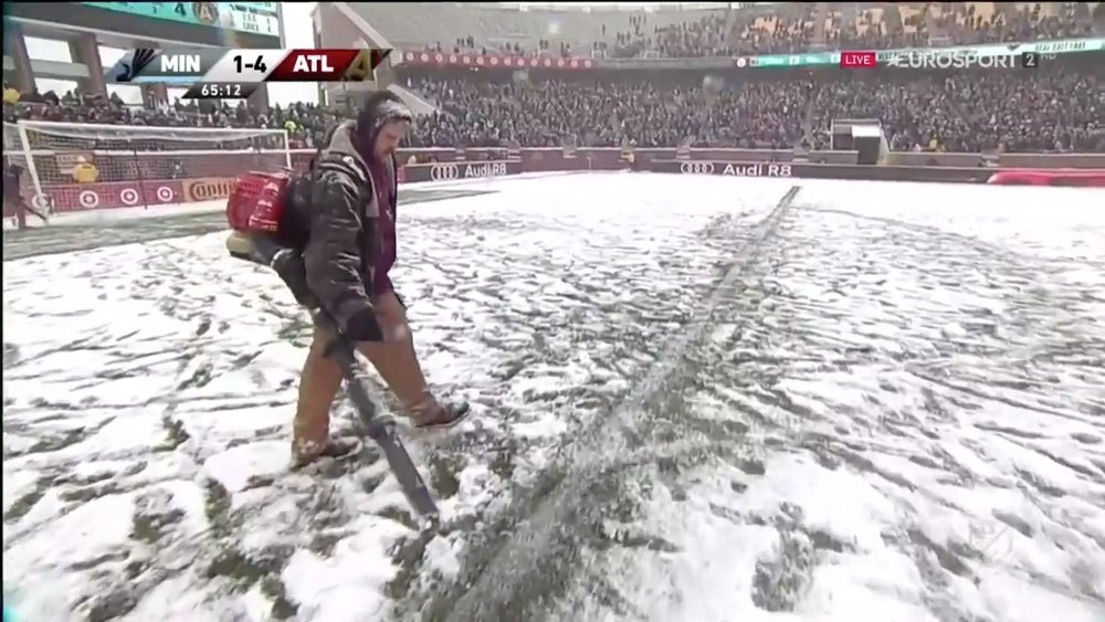 La nieve protagonizó todo el partido. Eurosport