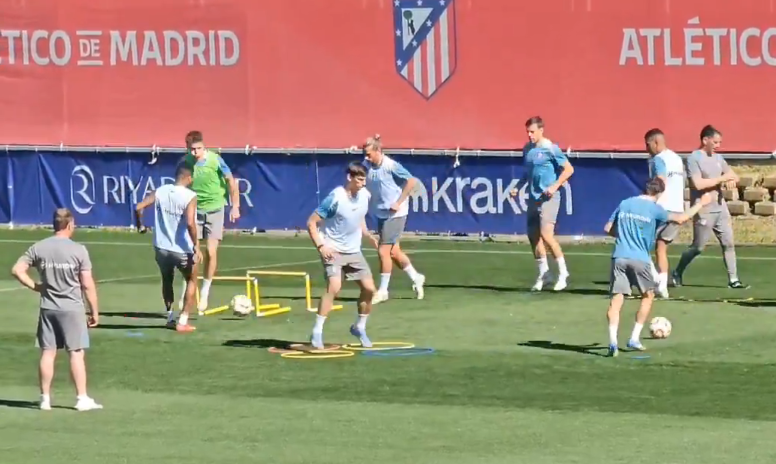 Le Normand is back in training with Atletico, ready to play against Barca