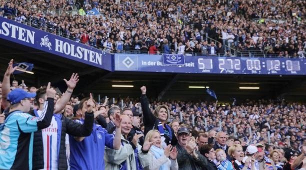 O Hamburgo que deixar atrás o pesadelo que vive há cinco anos. Um dos mais tradicionais clubes da Alemanha quer voltar à elite do futebol nacional.