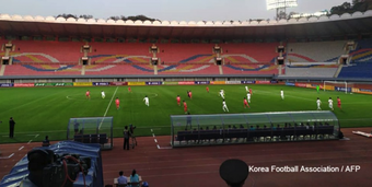 A seleção da Coreia do Norte, um dos países mais fechados do planeta, reapareceu nesta quinta-feira depois de mais de 4 anos sem disputar uma única partida. Foi na derrota para a Síria (1-0) na primeira rodada da fase de grupos das Eliminatórias para a Copa do Mundo.