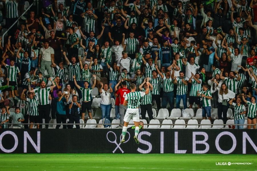 El Córdoba sabe sufrir para ganar