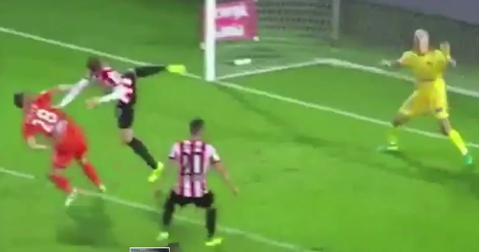 O espetacular gol 'a la Ibrahimovic' na liga polonesa