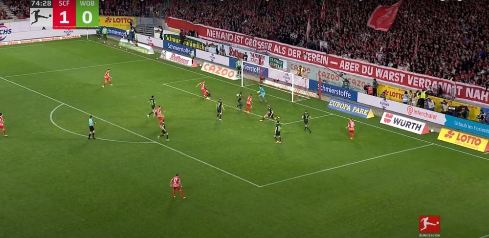 El Freiburg venció por 2-0 al Wolfsburg. Captura/DAZN