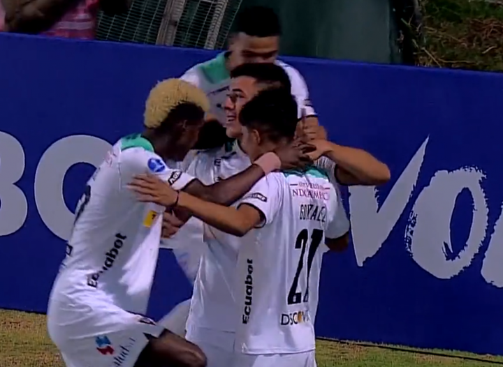 Romero y Alvarado hacen soñar a Liga de Quito con la Sudamericana