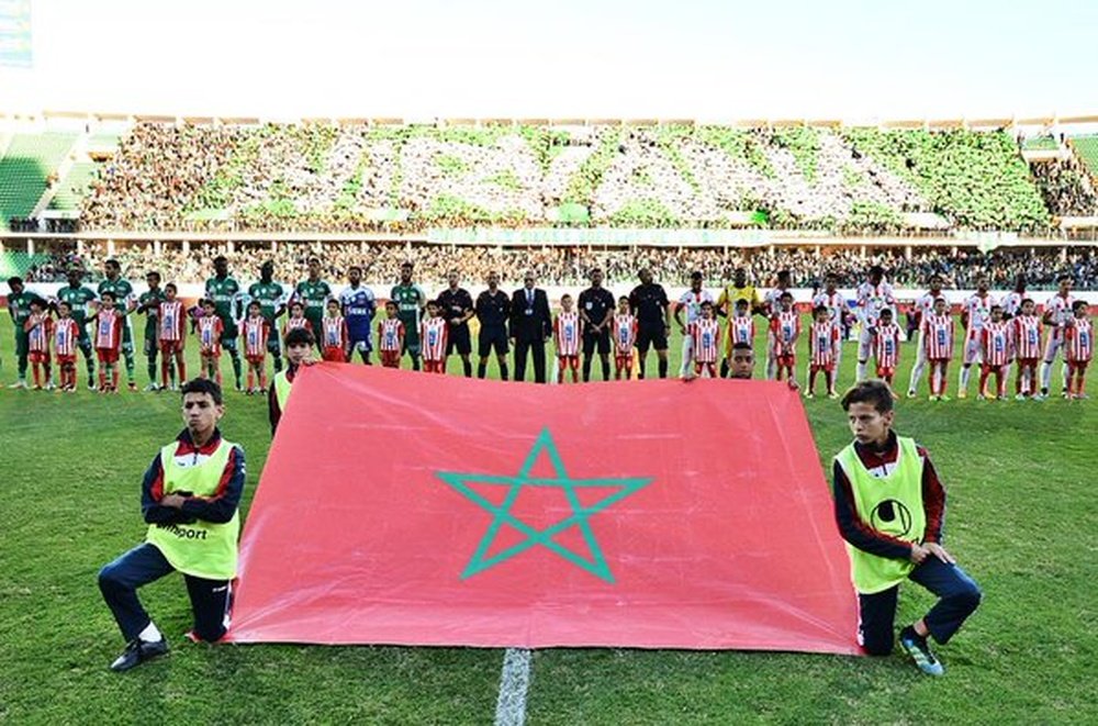 Imagen del inicio del partido entre el Raja Casablanca y el Agadir. Twitter
