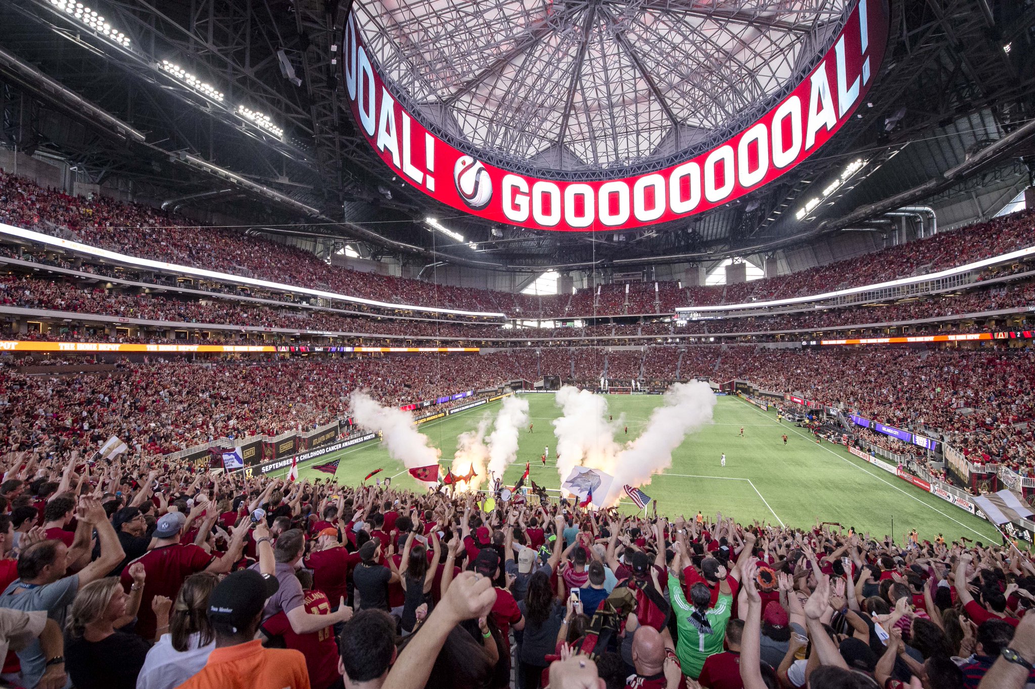 On the Pitch: Atlanta United Embraces Crowd at Mercedes-Benz Stadium as  First MLS Club To Return to Full Capacity