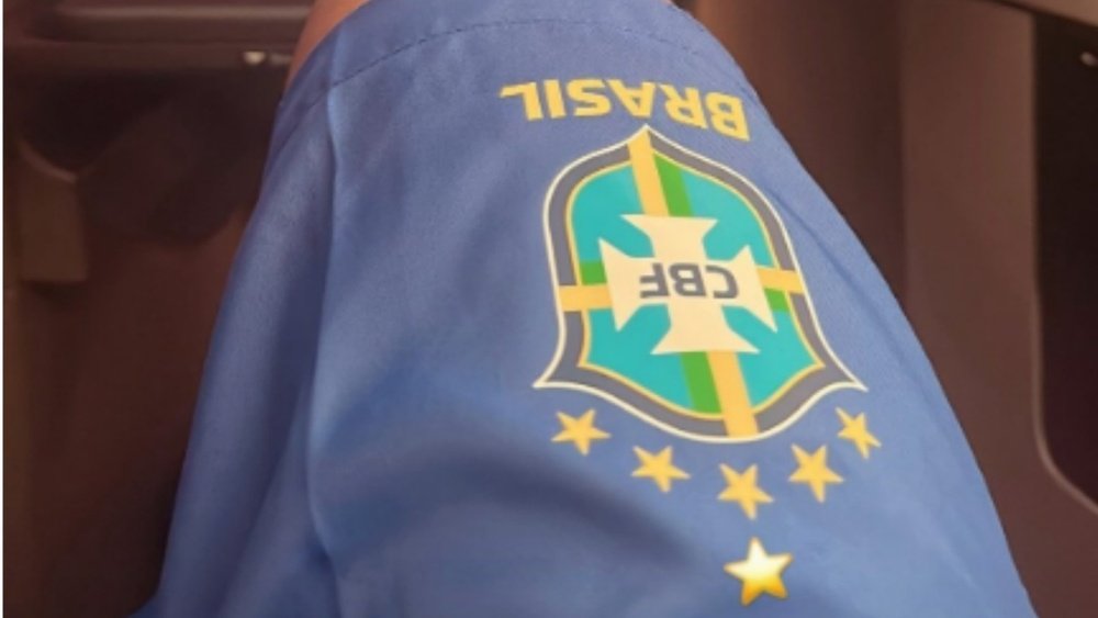 Neymar Puts 6th Star On Brazil Badge Neymar puts 6th star on brazil badge