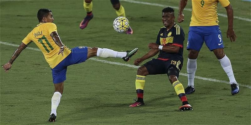 Colombia y Brasil se vieron las caras en un amistoso. EFE