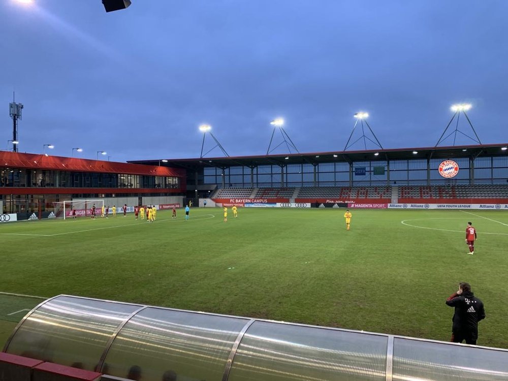 Imagen del partido entre el Bayern de Múnich y el Barcelona de la UEFA Youth League. EFE