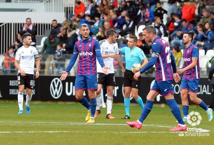 El Eibar venció por 1-2 al Burgos. LaLiga