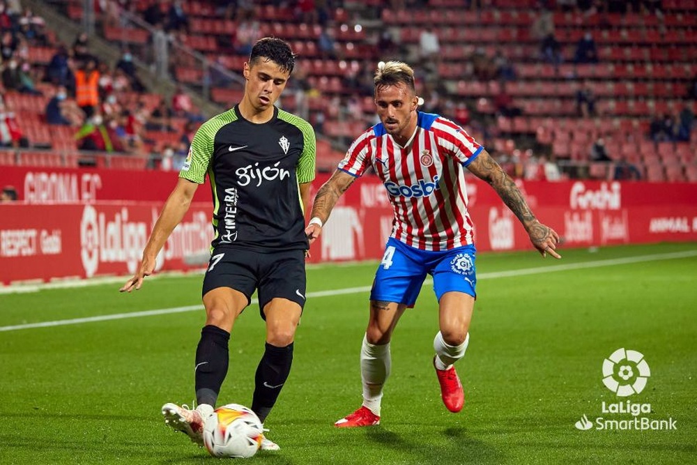 El Sporting sumó tres nuevos puntos y se colocó líder provisional. LaLiga