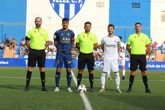 Victoria del Vélez por la mínima con gol de Zamorano. Twitter/UCAMMurciaCF