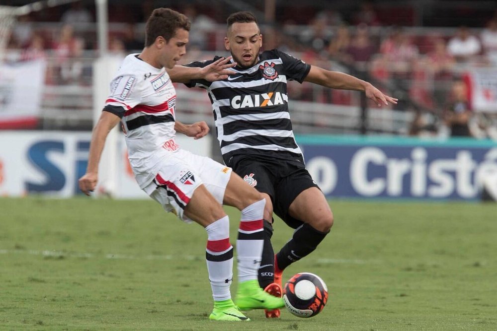 La rivalidad entre ambos conjuntos se ve afectada por el alirón de Corinthians. Corinthians