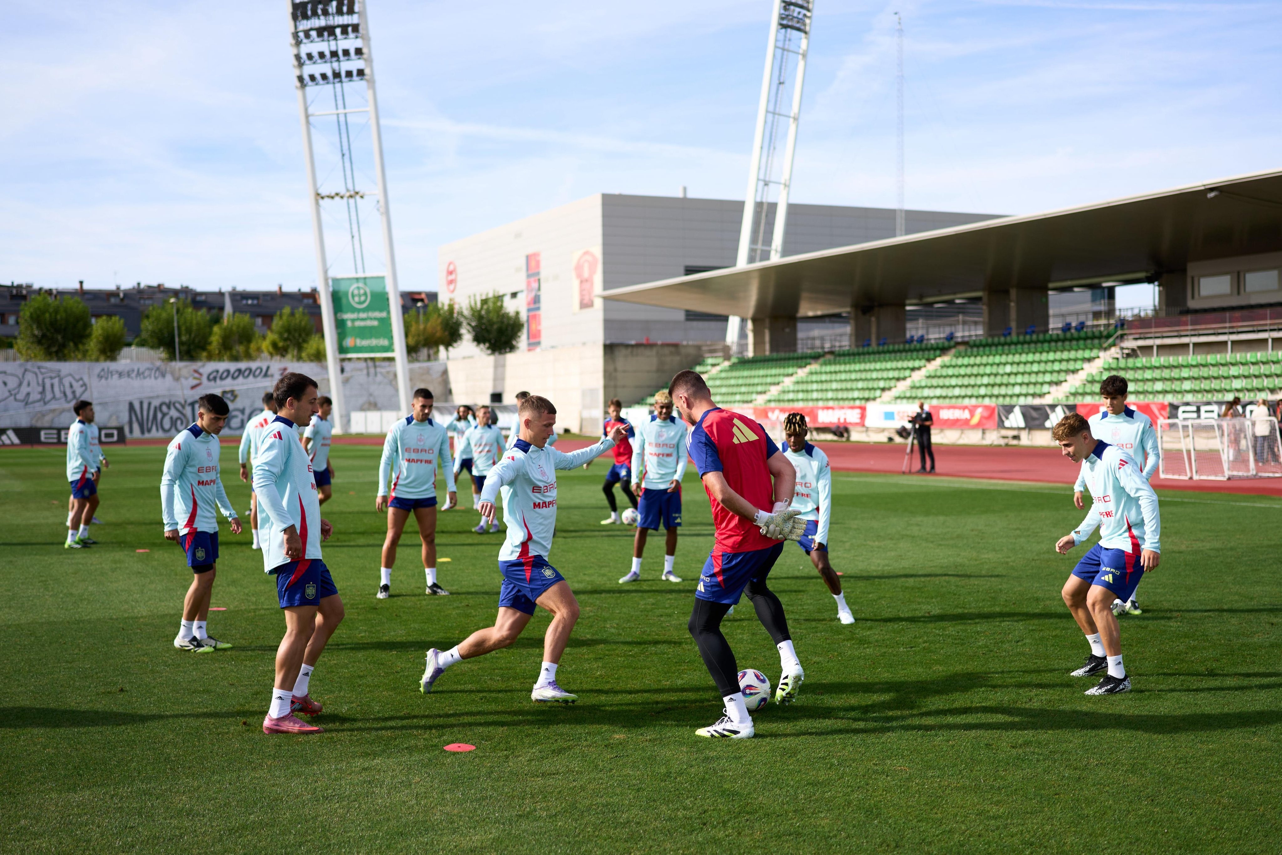 Spain fine-tune preparations for Bulgaria clash. RFEF