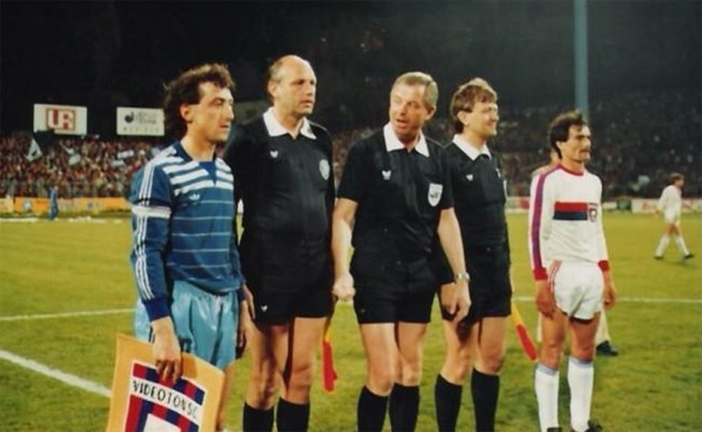 El  Zeljeznicar se midió al Videoton en las semifinales de 1985. Zeljeznicar