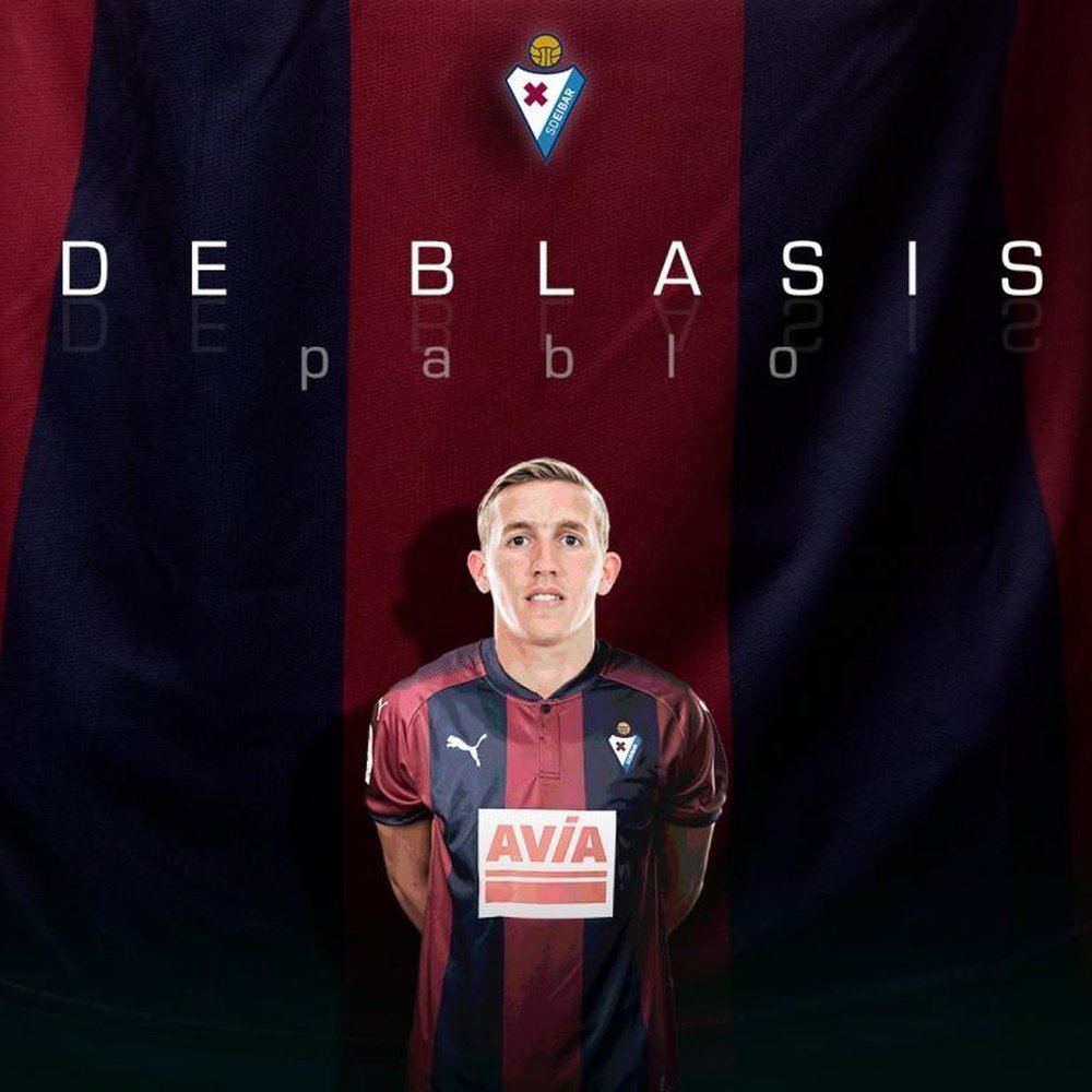 De Blasis firmó con el Eibar hasta 2020. Twitter/SDEibar