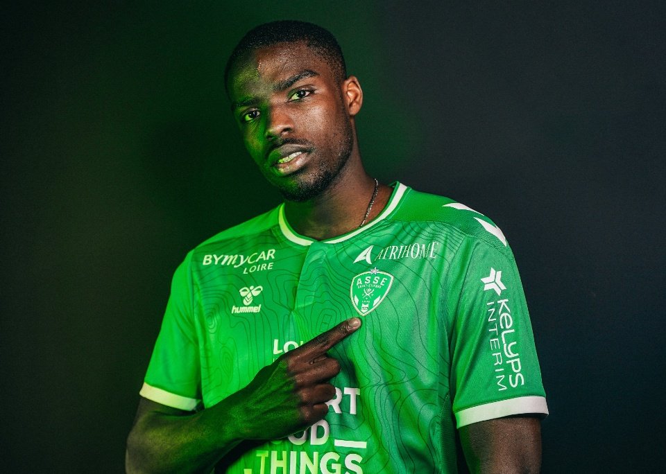 Nkounkou will play at Saint-Etienne. Twitter/SaintEttiene