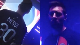 Il Paris Saint-Germain, proclamatosi campione della Ligue 1, ha pubblicato le immagini del nuovo kit previsto per la prossima stagione. Nel video di presentazione della divisa, tra i protagonisti c'è Lionel Messi, nonostante i numerosi rumors in merito alla possibile partenza dell'argentino.