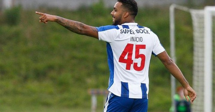 FC Porto empresta lateral brasileiro ao Portimonense