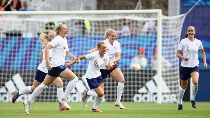 Inglaterra se proclama tercera en la tanda de penaltis