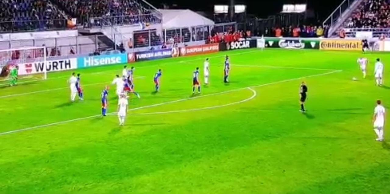 Silva copió la falta de Isco ante Italia: ¡Menudo golazo!