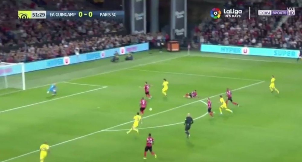 Momento ocorreu na estreia de 'Ney' pelo PSG. BeinSPORTS