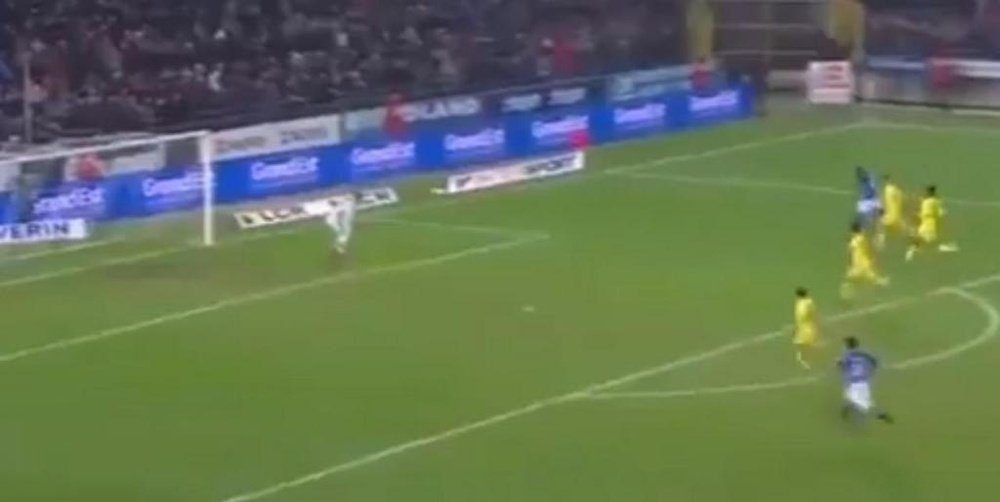 O instante do gol do atacante francês. Twitter