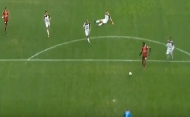 Balotelli definió con total frialdad en el uno contra uno. Youtube - FootballGoal7