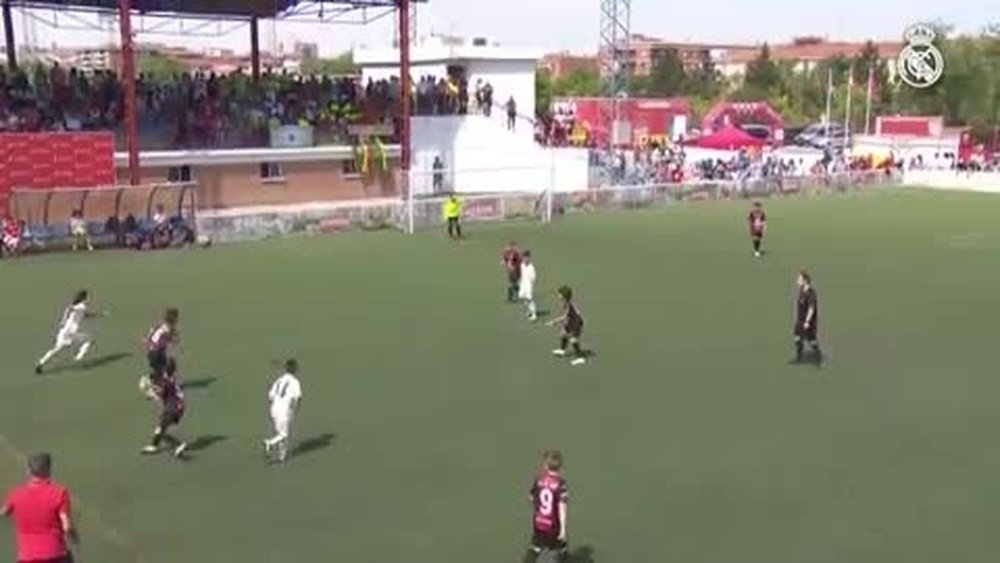 Le fils de Marcelo marque un golazo avec le Real. RealMadrid