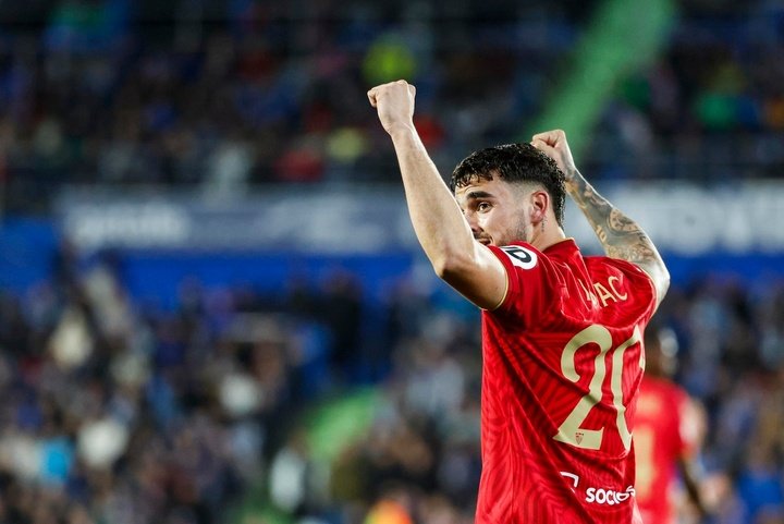 Isaac Romero celebra un gol en el Getafe-Sevilla de Copa del Rey 2023-24. EFE/Mariscal
