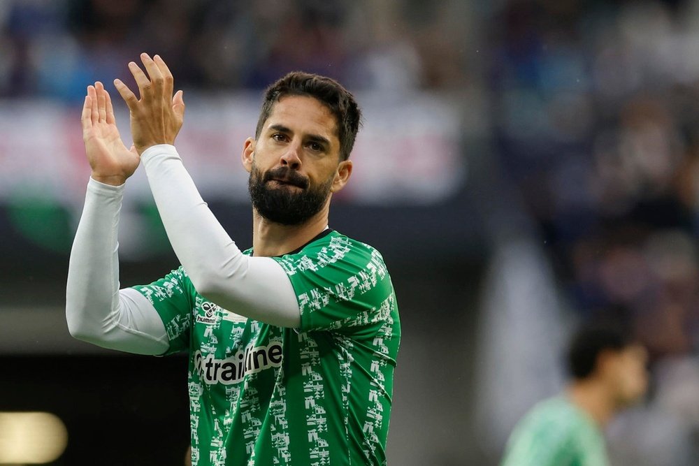 Isco ya ve su renovación: "Quiero jugar muchos años más en el Betis"