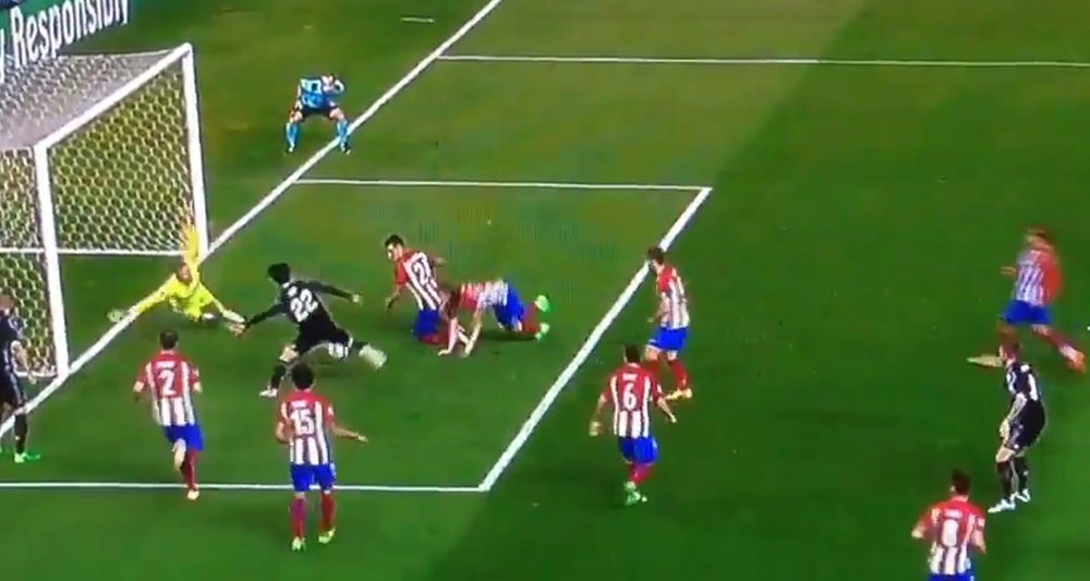 Isco marcó el 2-1 tras una maravillosa acción de Benzema. Youtube