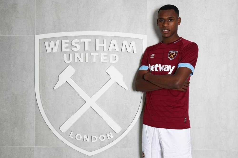 Diop has officially joined West Ham. WHUFC