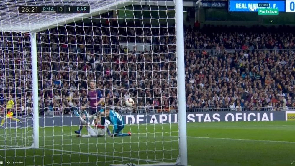 Rakitic marque le 0-1. Capture/MovistarPartidazo