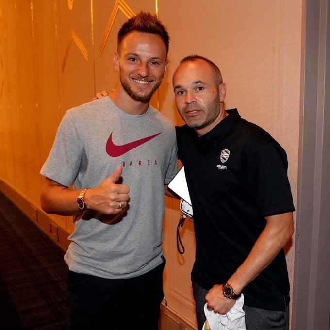 Iniesta desveló que Rakitic quiere quedarse en el Barça