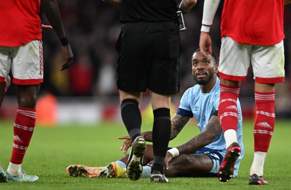 Toney risking disqualification. EFE