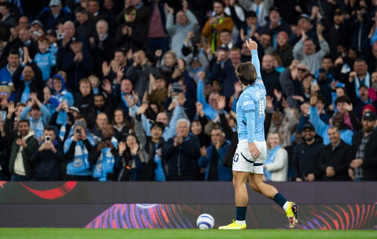 A falta de Haaland, bueno es Grealish