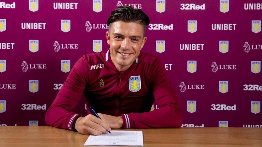 Young Englishman Grealish recently penned a new 5-year deal with Aston Villa. Twitter/AVFC