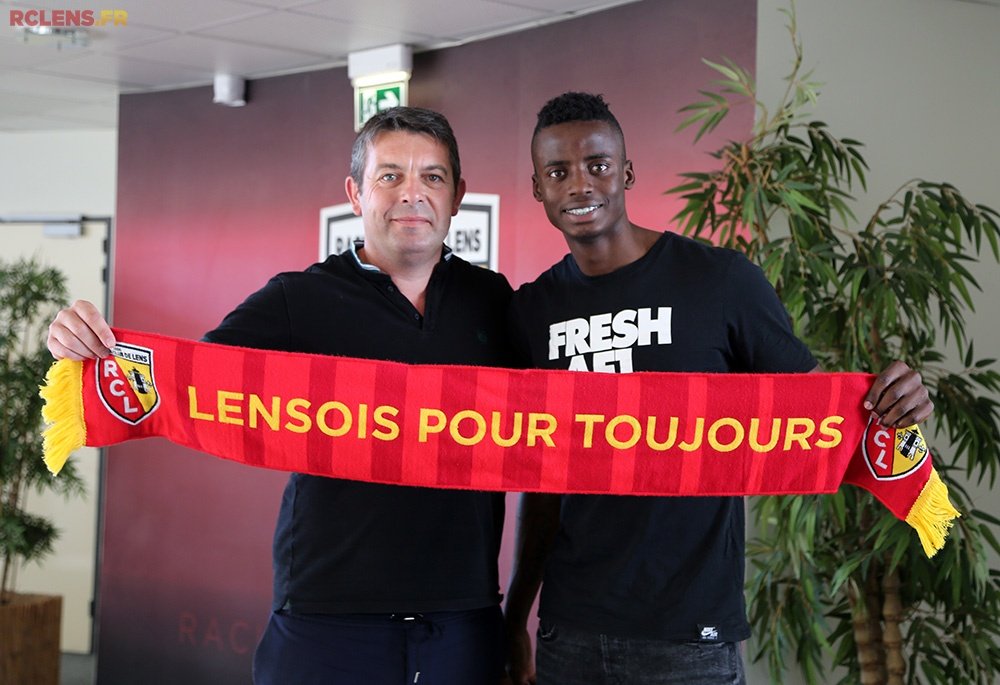 Jader Valencia est un joueur de Lens. RC Lens