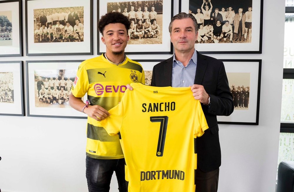 Sancho took the vacant number seven shirt formerly used by Ousmane Dembele. Twitter/BVB