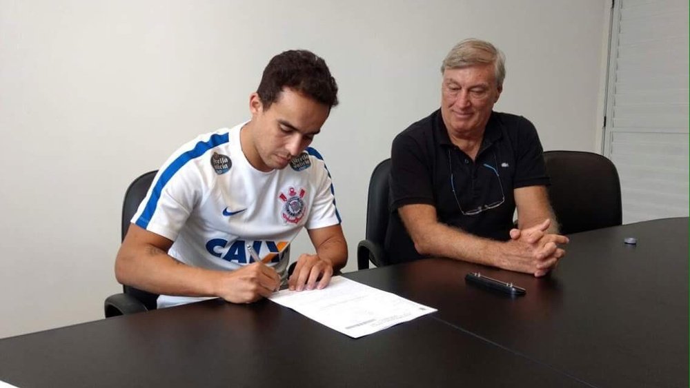 Jádson já assinou seu novo contrato. Corinthians