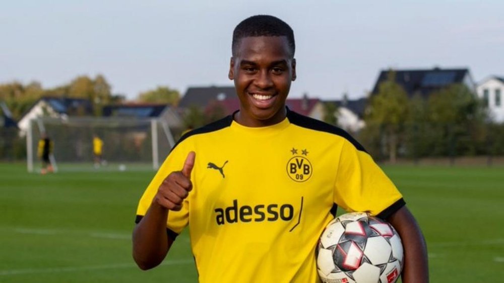 El Borussia ficha a Bynoe-Gittens, ¿un Sancho de 16 años? Twitter/BVB